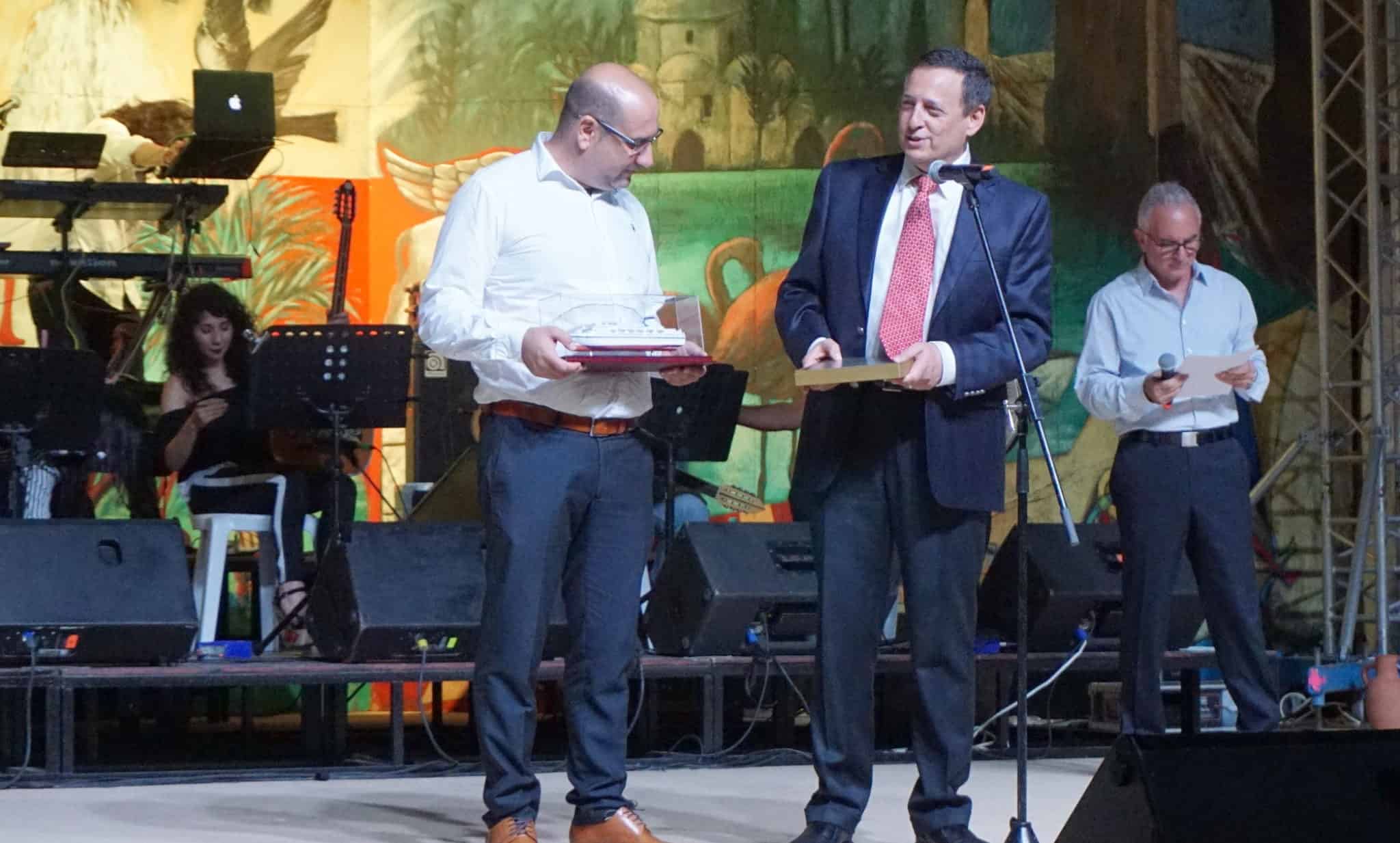 משה מנו קיבל תואר יקיר העיר לרנקה