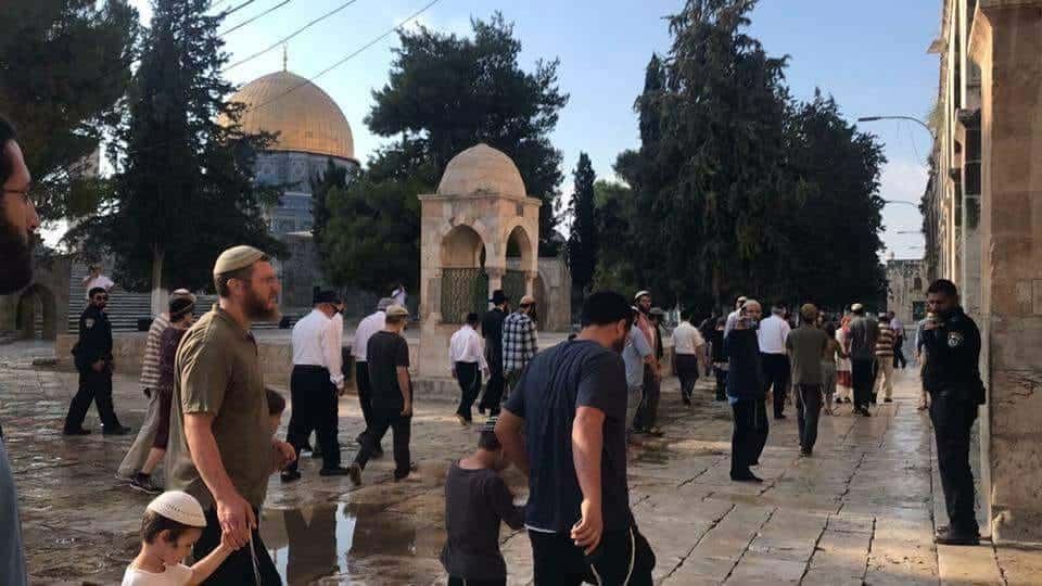 ירושלים: מאות עומדים בתור לעלות להר הבית