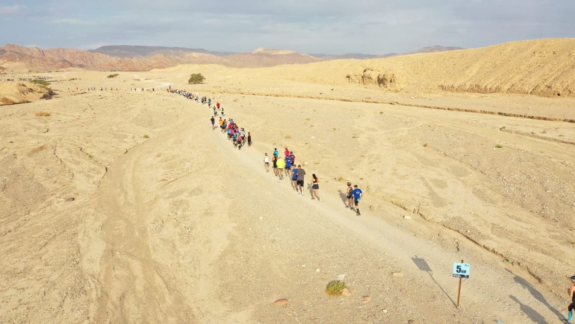 אילת: מרתון מדברי בהשתתפות רצים מהארץ ומחו"ל