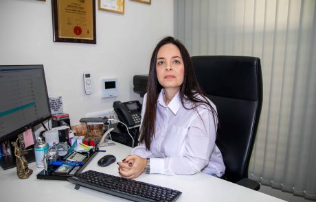 גמלה חודשית קבועה לאישה שנדבקה בקורונה במקום העבודה