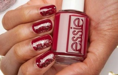 מראות ולנטיין של מותג הלקים essie