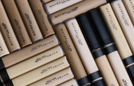 מותג האיפור הבינלאומי MAYBELLINE NEW YORK משיק: קונסילר FIT ME